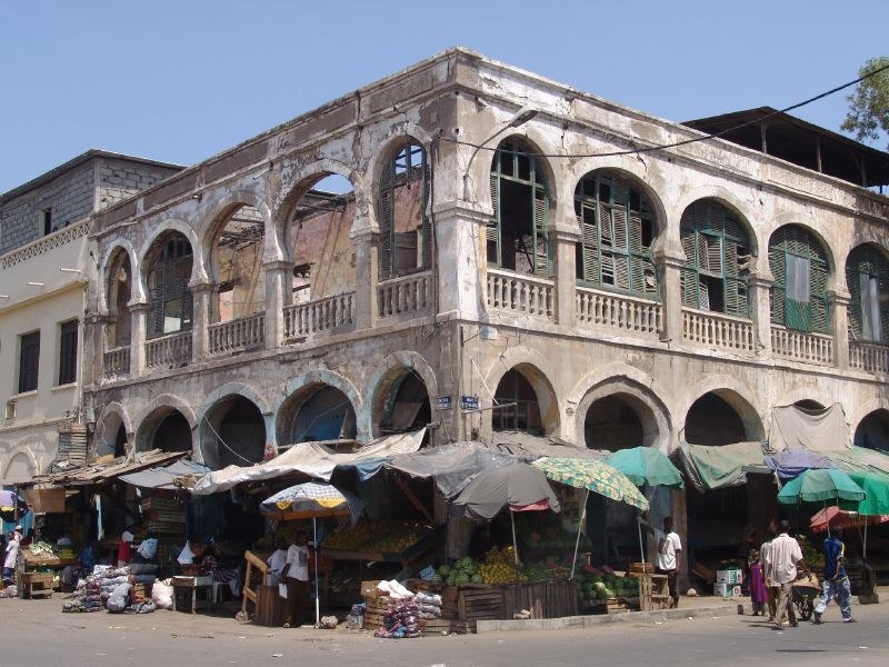 A street corner in Djibouti City. Photo: Charles Roffey / Wikimedia Commons