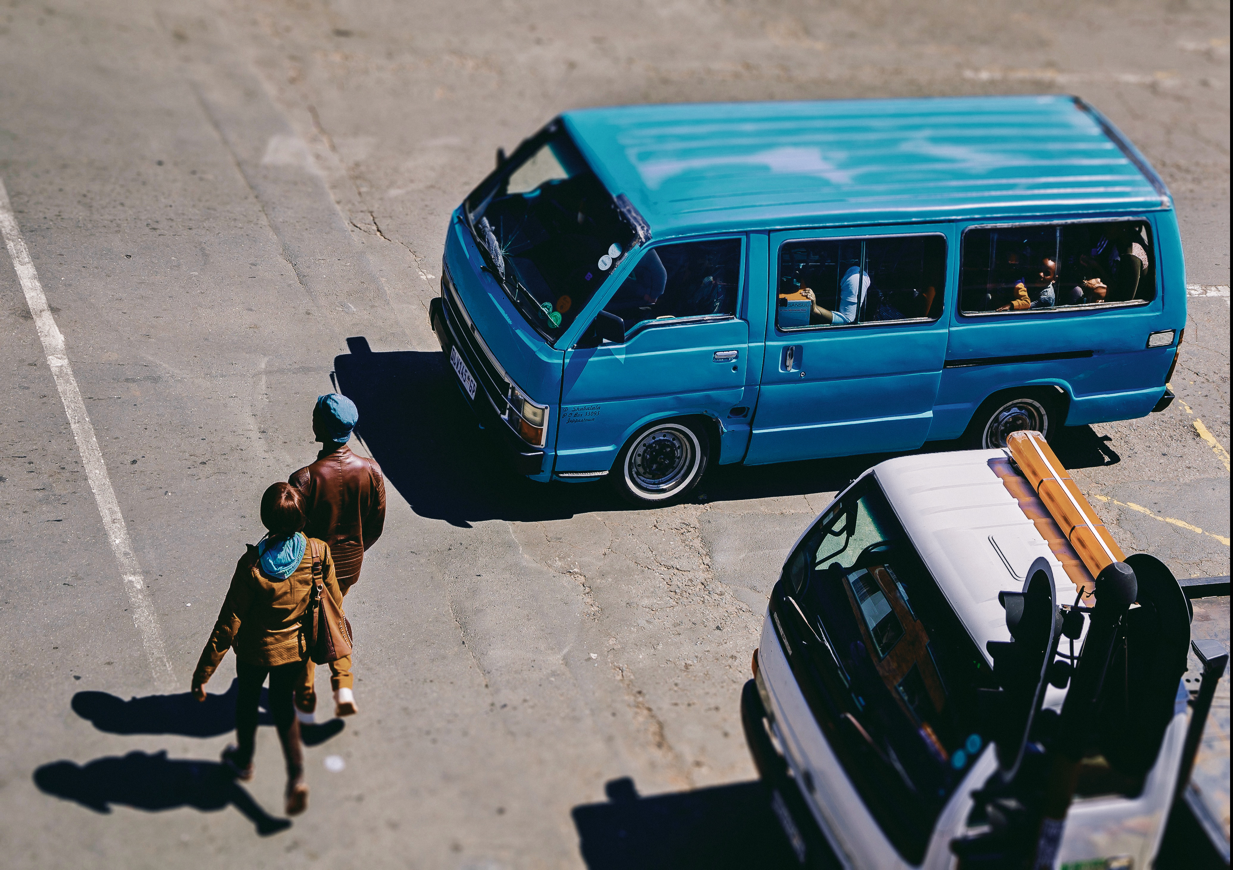 A Toyota minibus taxi operating on urban routes in Johannesburg. Photo: Shade Schutze Photography / Wikimedia Commons