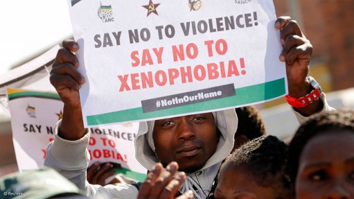 Report Exposes Coordinated Social Media Xenophobia Ahead of Elections